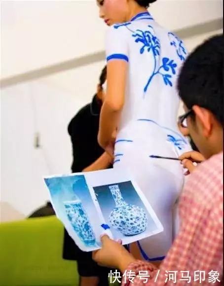 健身内裤女_健身房运动内衣美女_女式健身内衣