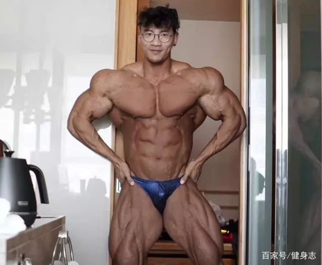 健身明星男人是什么样的_健身的男人明星是谁_娱乐圈健身成功的男明星