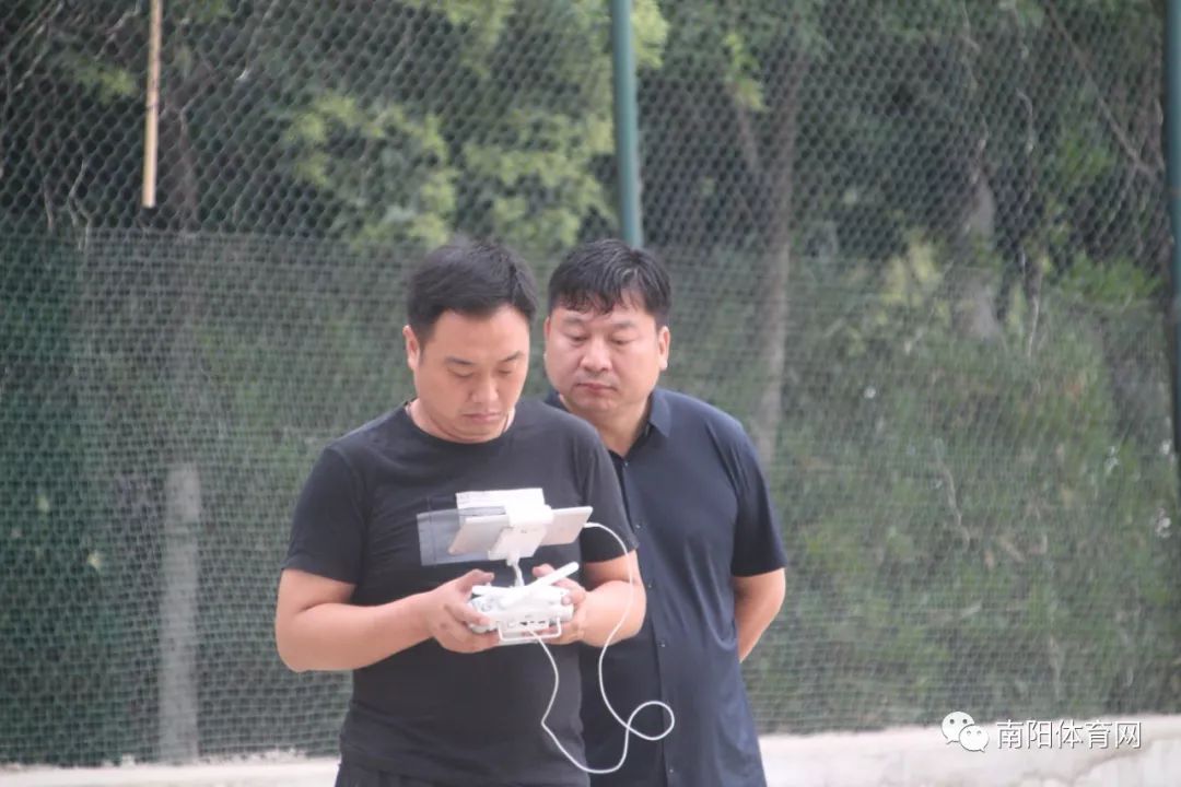 健身房摄影主题_健身房运动摄影_健身摄影图片